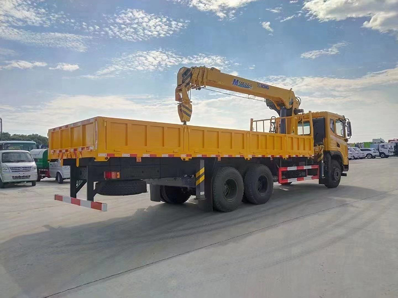 EQ5250JSQL6D東風(fēng)華神T5后八輪隨車吊 EQ5250JSQL6D東風(fēng)華神T5后八輪隨車吊