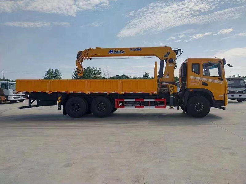 EQ5250JSQL6D東風(fēng)華神T5后八輪隨車吊 EQ5250JSQL6D東風(fēng)華神T5后八輪隨車吊