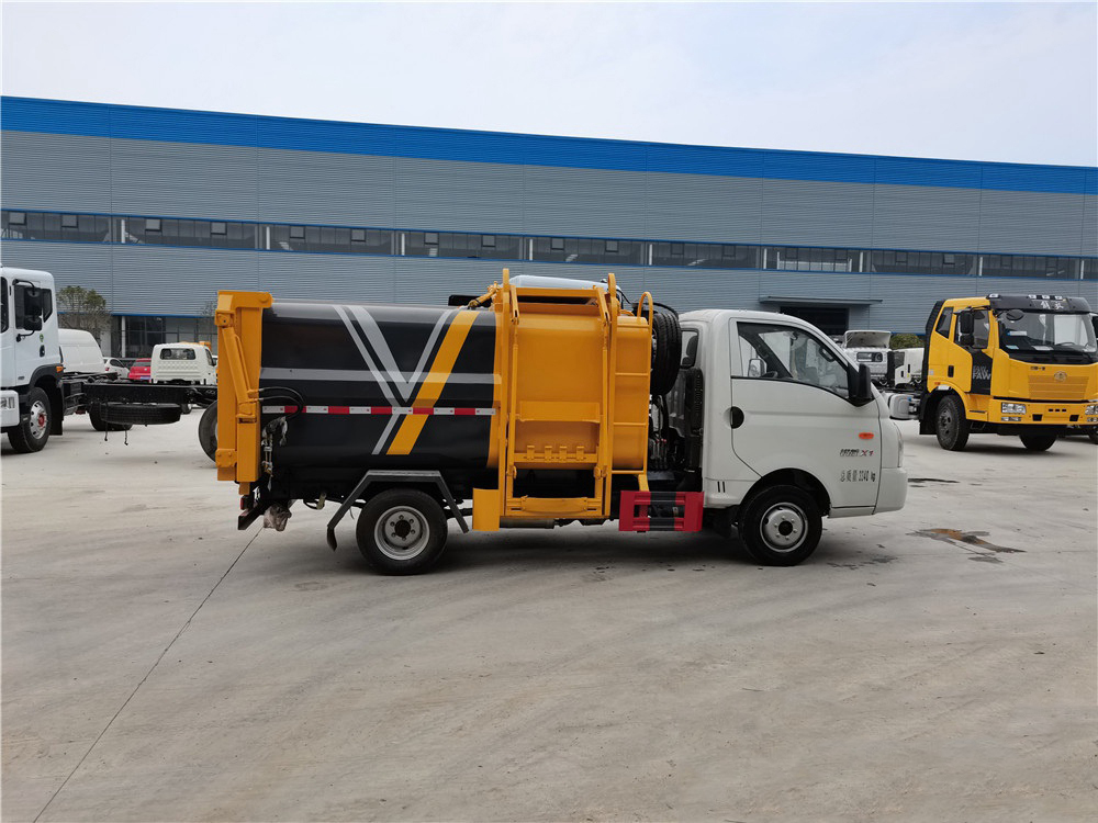 國六4.5方 藍(lán)牌凱馬瑞航 側(cè)裝壓縮垃圾車 國六4.5方 藍(lán)牌凱馬瑞航 側(cè)裝壓縮垃圾車