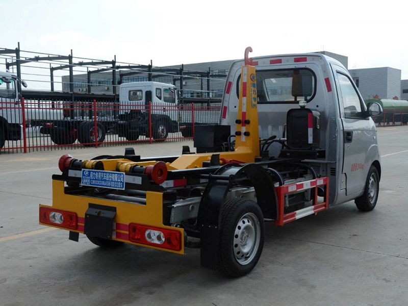 開(kāi)瑞3050勾臂垃圾車(chē) 開(kāi)瑞3050勾臂垃圾車(chē)